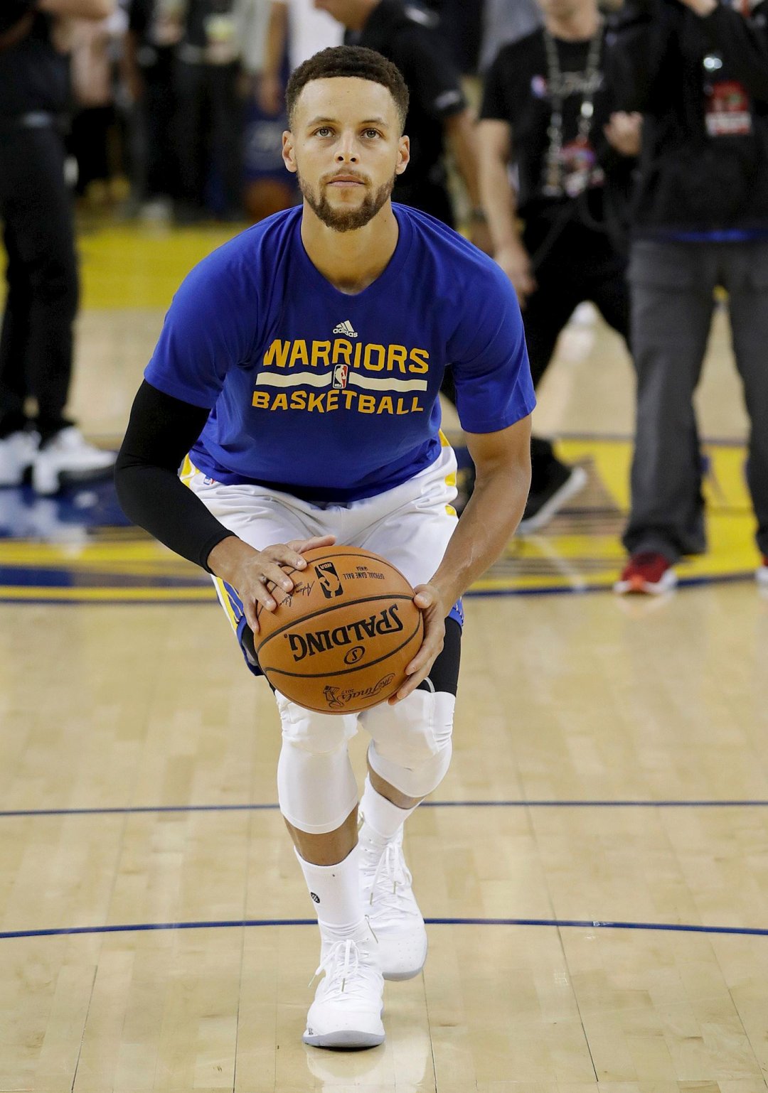 为巴萨提供 为巴萨提供