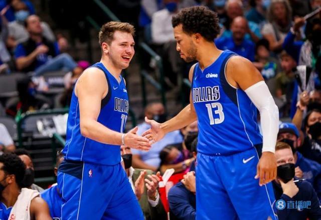 他追求新的 他追求新的